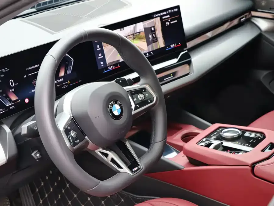 BMW 5 Series BMW 5 Series 2025 530Li Leading M Sport Package 2025 — миниатюра 4