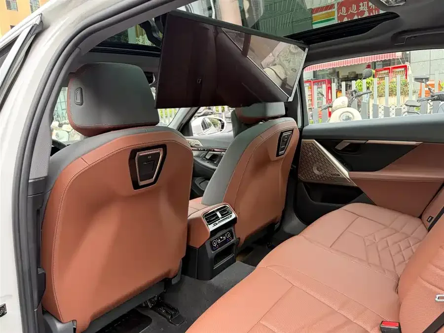 BMW 5 Series BMW 5 Series 2025 530Li Exclusive M Sport Package 2025 — миниатюра 3