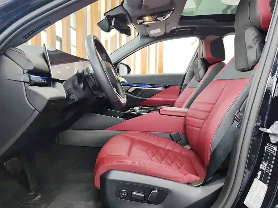 BMW 5 Series BMW 5 Series 2025 530Li Exclusive M Sport Package 2025 — миниатюра 3