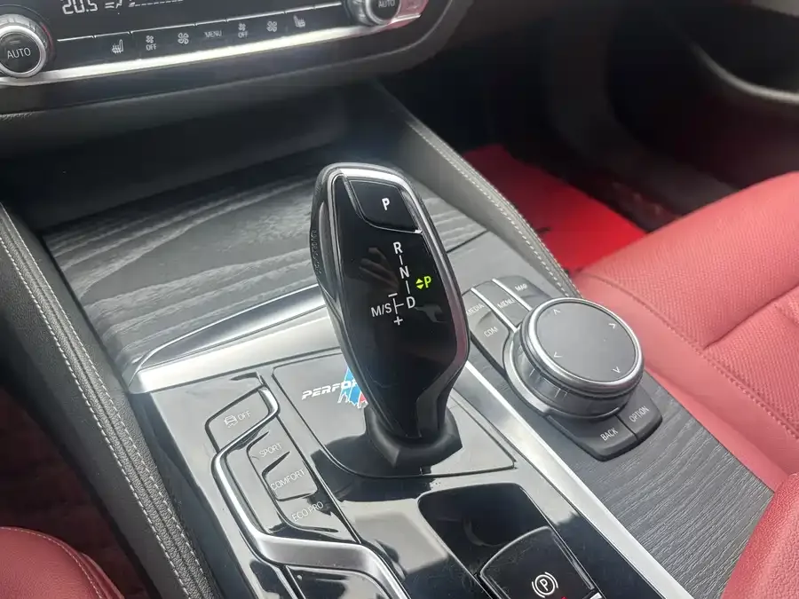 BMW 5 Series BMW 5 Series 2023 530Li Leading M Sport Package 2024 — миниатюра 3