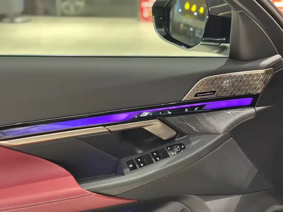 BMW 5 Series BMW 5 Series 2025 530Li Exclusive M Sport Package 2025 — миниатюра 3