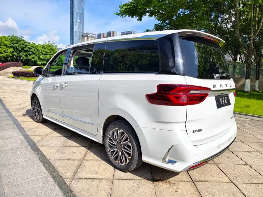 Maxus G20 2023 facelift PLUS 2.0T gasoline automatic luxury version 2023 — миниатюра 5