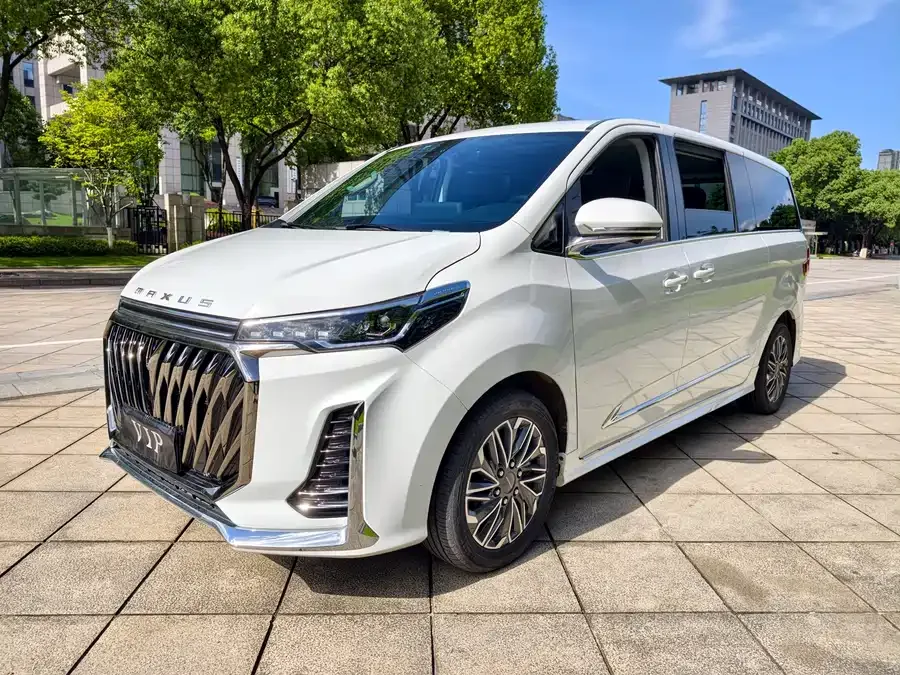 Maxus G20 2023 facelift PLUS 2.0T gasoline automatic luxury version 2023 — фото 1, купить с доставкой в Москву