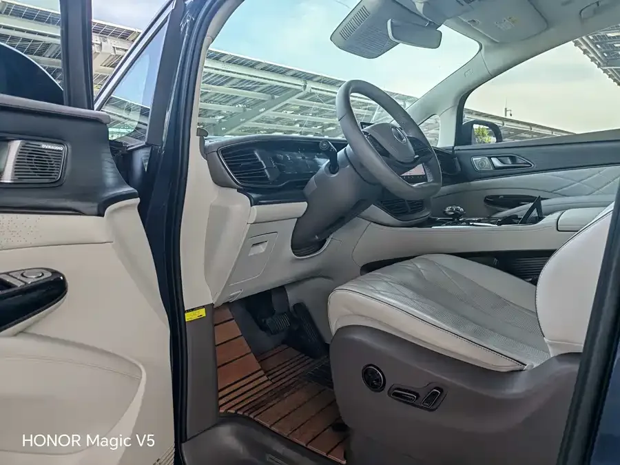 BYD D9 BYD D9 2022 DM-i 970 4WD Flagship Model 2024 — миниатюра 3