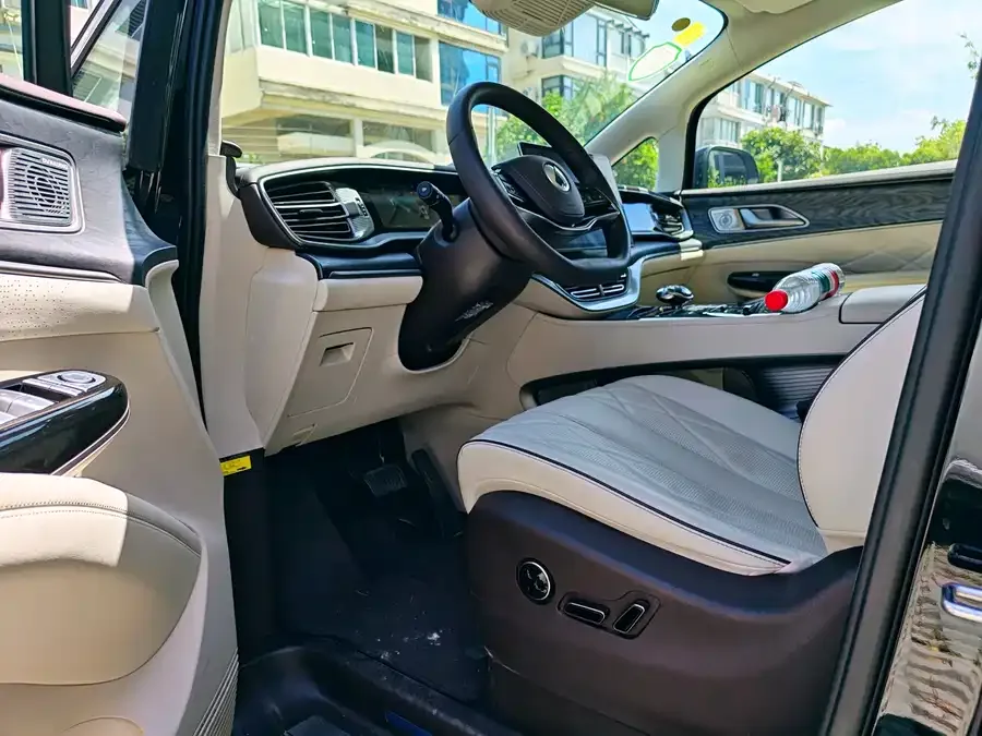 BYD D9 DENZA D9 2024 DM-i 1050 Premium Edition 2024 — миниатюра 2