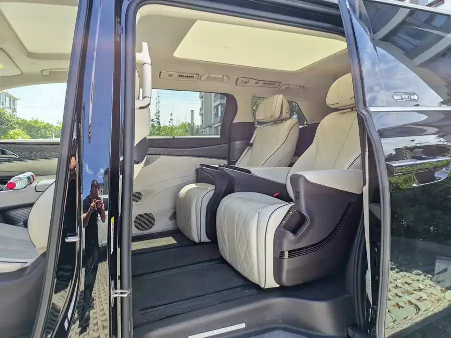 BYD D9 DENZA D9 2024 DM-i 1050 Premium Edition 2024 — миниатюра 4