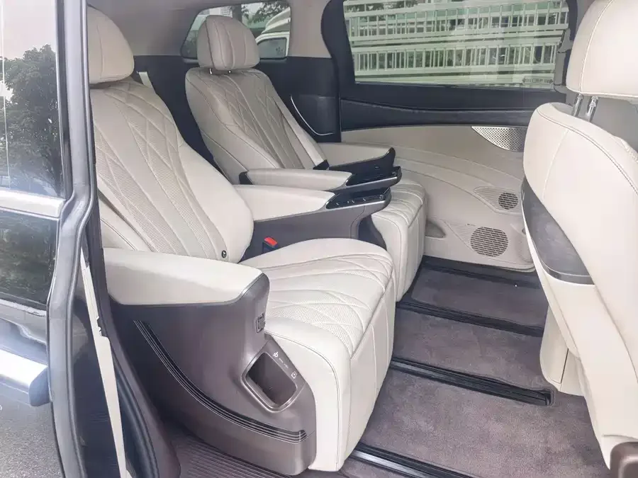 BYD D9 BYD D9 2025 DM-i Intelligent Driving Edition 1020 4WD Premium Edition 2025 — миниатюра 3