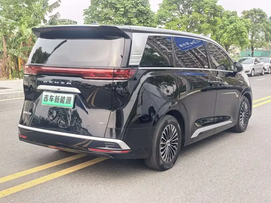 BYD D9 BYD D9 2025 DM-i Intelligent Driving Edition 1020 4WD Premium Edition 2025 — миниатюра 5