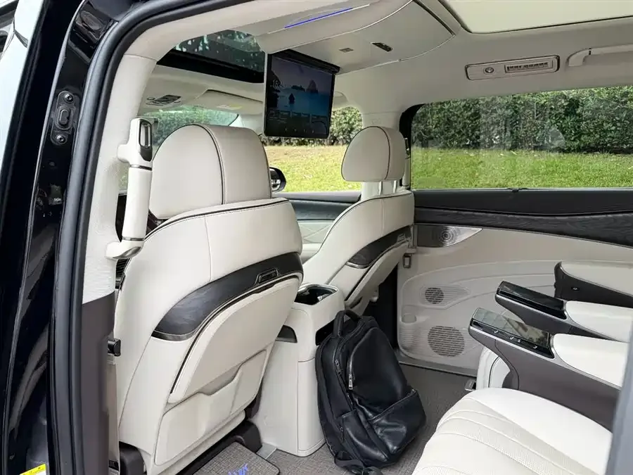 BYD D9 DENZA D9 2024 DM-i 1050 Premium Edition 2025 — миниатюра 3