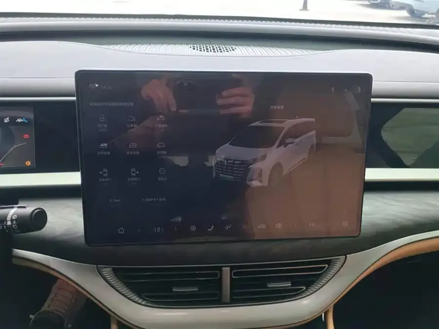 BYD D9 DENZA D9 2024 DM-i 1050 Premium Edition 2024 — миниатюра 4