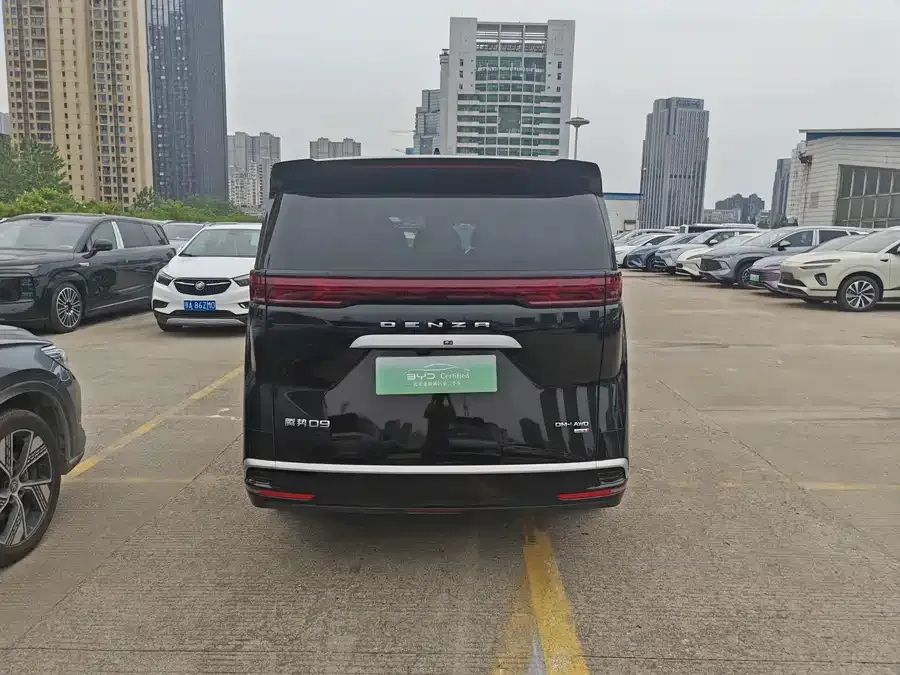 BYD D9 Denza D9 2025 DM-i AWD Premium Edition 2025 — миниатюра 2