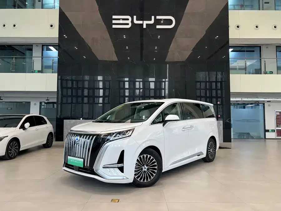 BYD D9 2026