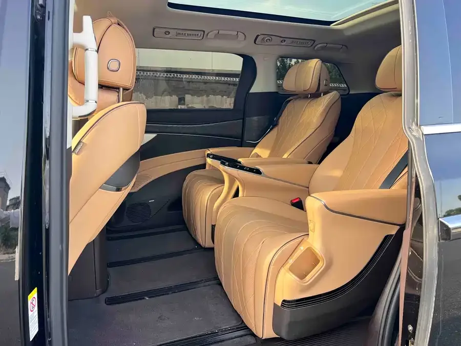 BYD D9 DENZA D9 2024 DM-i 980 4WD Premium Edition 2025 — миниатюра 2