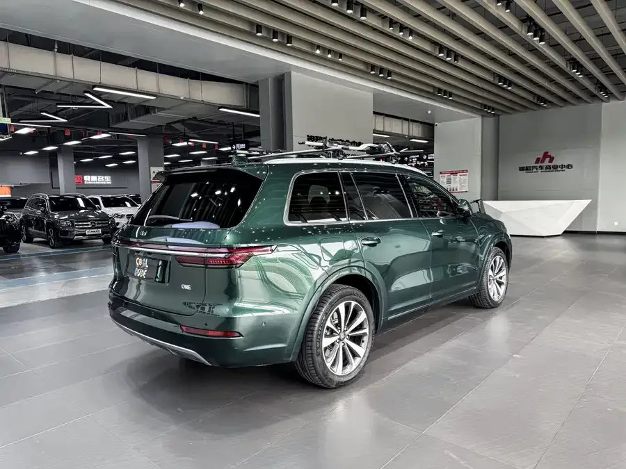 Li Xiang One Ideal ONE 2021 extended range 6-seater version 2022 — миниатюра 3