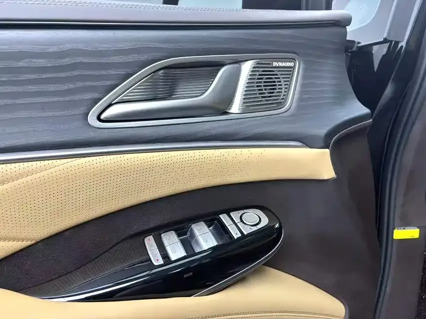 BYD D9 BYD D9 2022 DM-i 970 4WD Flagship Model 2023 — миниатюра 2