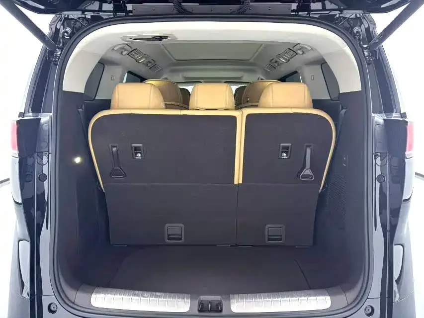 BYD D9 BYD D9 2022 DM-i 970 4WD Flagship Model 2023 — миниатюра 4