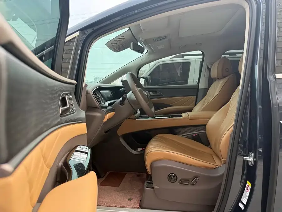 BYD D9 BYD D9 2022 DM-i 970 4WD Flagship Model 2023 — миниатюра 4