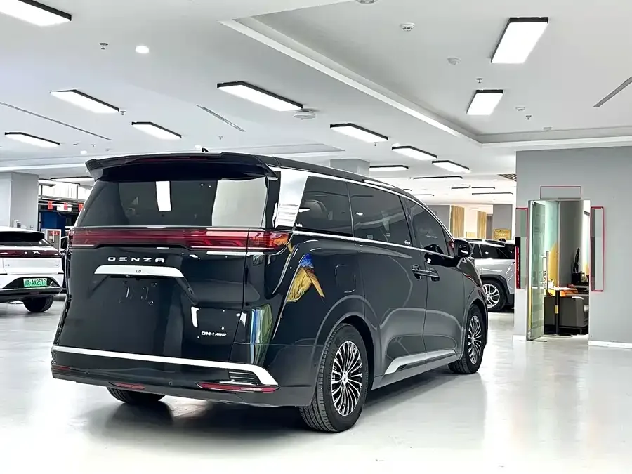 BYD D9 BYD D9 2022 DM-i 970 4WD Flagship Model 2023 — миниатюра 4