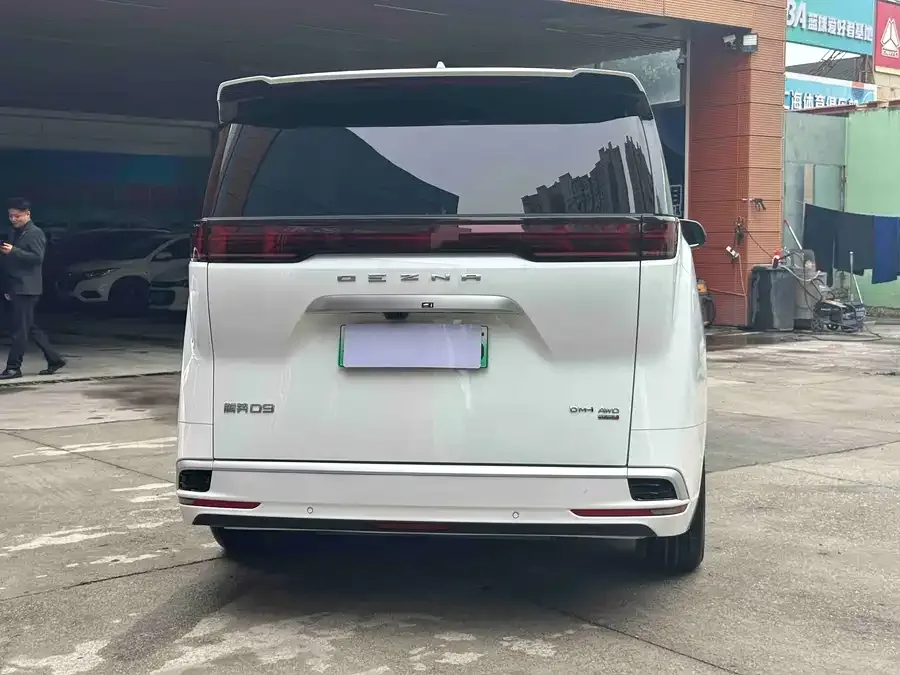 BYD D9 BYD D9 2025 DM-i Intelligent Driving Edition 1020 4WD Premium Edition 2025 — миниатюра 2