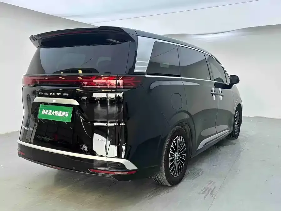 BYD D9 DENZA D9 2024 DM-i 970 Luxury Edition 2024 — миниатюра 3