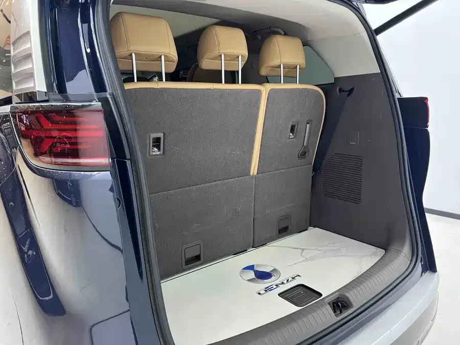 BYD D9 BYD D9 2022 DM-i 970 4WD Flagship Model 2023 — миниатюра 4