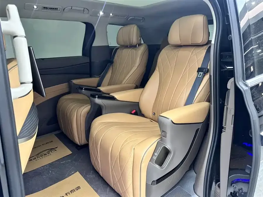 BYD D9 BYD D9 2022 DM-i 970 4WD Flagship Model 2024 — миниатюра 3