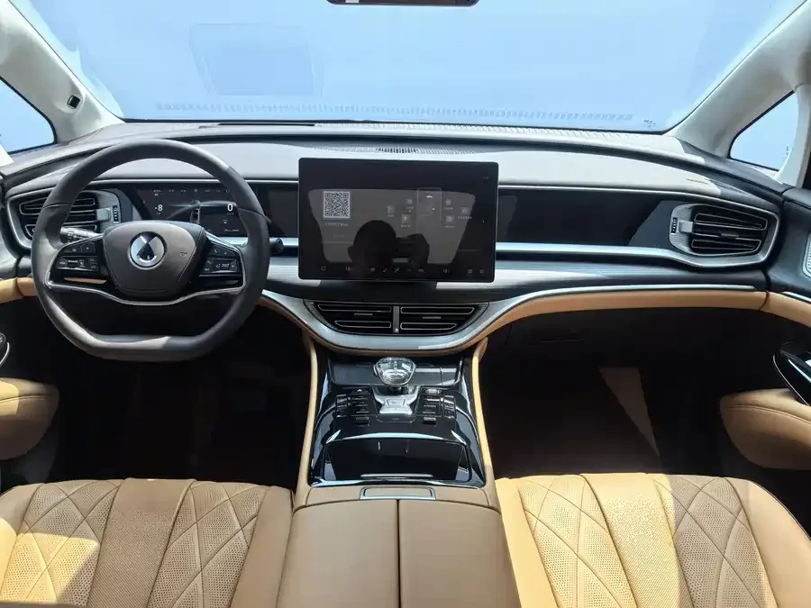 BYD D9 DENZA D9 2024 DM-i 980 4WD Flagship Model 2024 — миниатюра 5