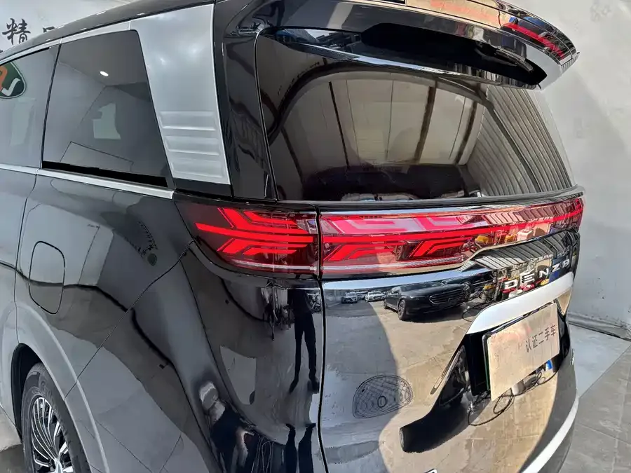 BYD D9 DENZA D9 2024 DM-i 970 Luxury Edition 2025 — миниатюра 3