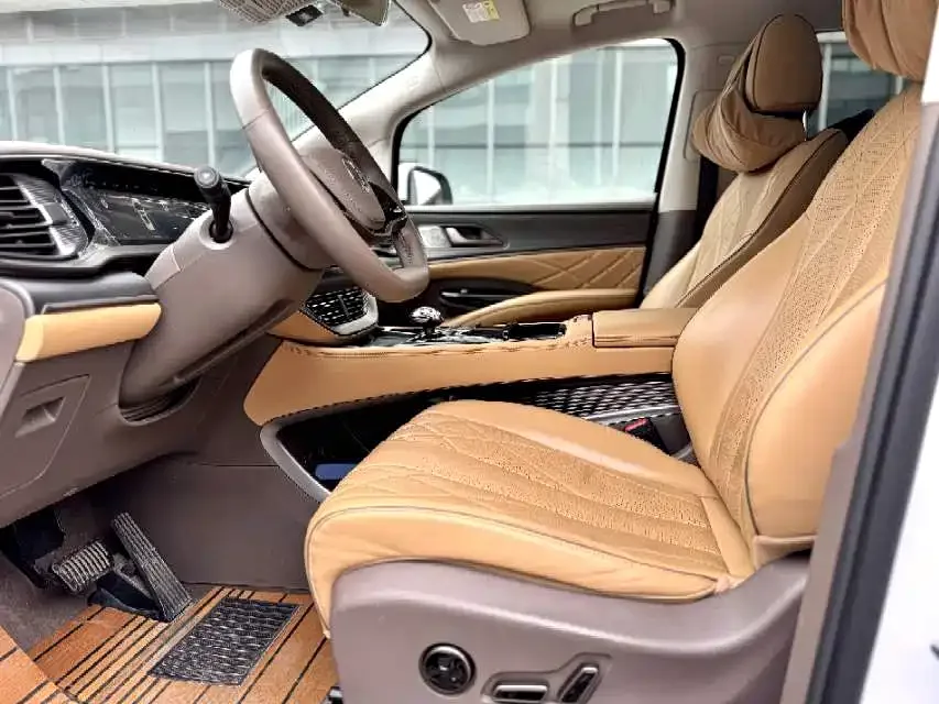 BYD D9 DENZA D9 2022 DM-i 970 4WD Premium Edition 2023 — миниатюра 2