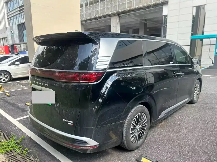 BYD D9 Denza D9 2025 DM-i Intelligent Driving Edition 1020 Four-Wheel Drive Flagship Model 2025 — миниатюра 3