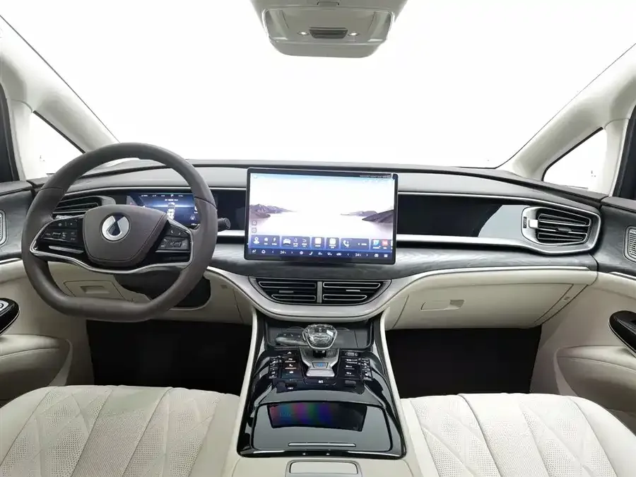 BYD D9 DENZA D9 2024 DM-i 1050 Premium Edition 2025 — миниатюра 2