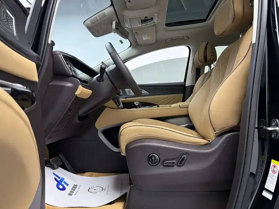 BYD D9 DENZA D9 2024 DM-i 980 4WD Premium Edition 2025 — миниатюра 4