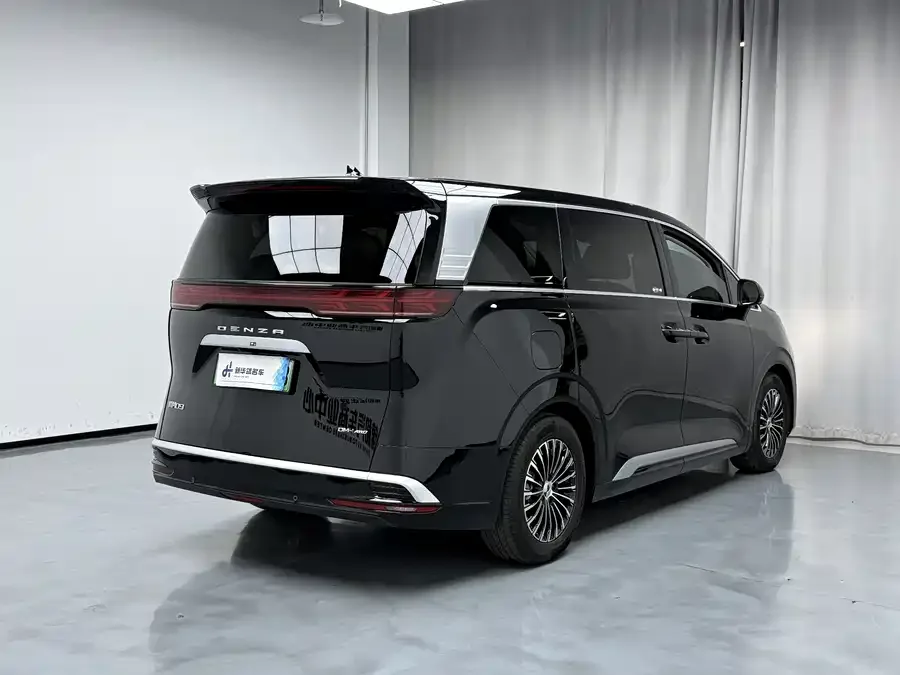 BYD D9 DENZA D9 2024 DM-i 980 4WD Premium Edition 2025 — миниатюра 5