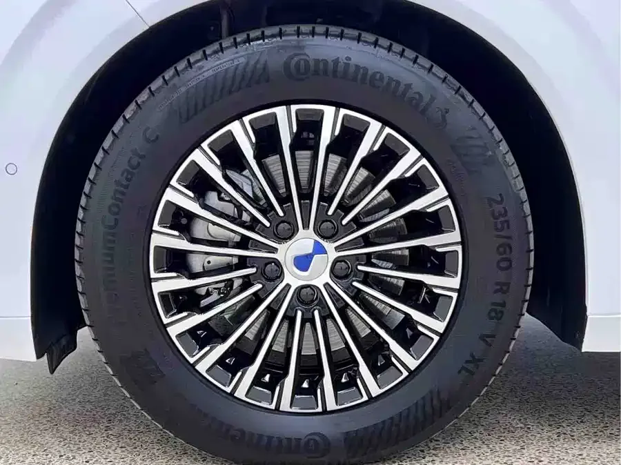 BYD D9 BYD D9 2025 DM-i Intelligent Driving Edition 1020 4WD Premium Edition 2025 — миниатюра 2