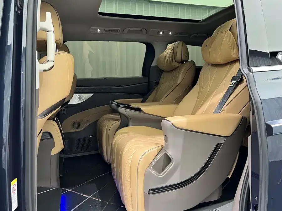 BYD D9 DENZA D9 2022 DM-i 1040 Premium Edition 2023 — миниатюра 5