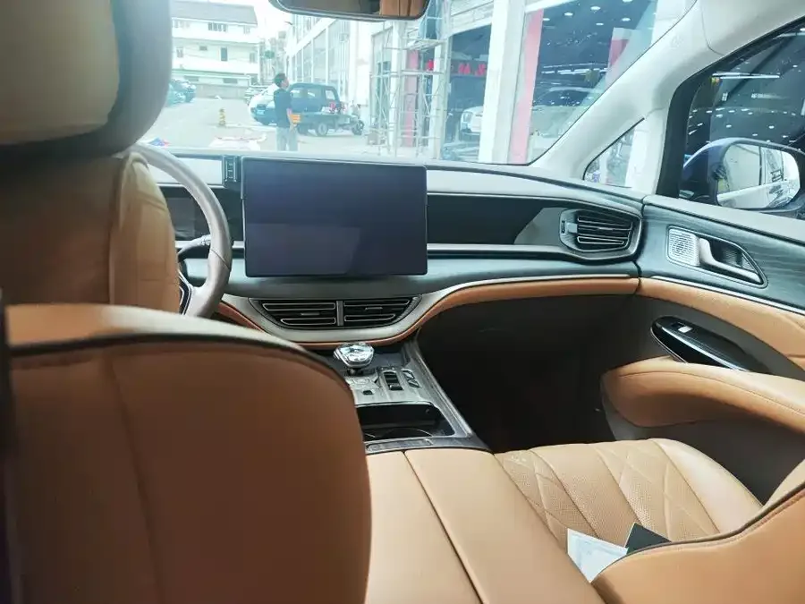 BYD D9 BYD D9 2022 DM-i 970 4WD Flagship Model 2023 — миниатюра 4
