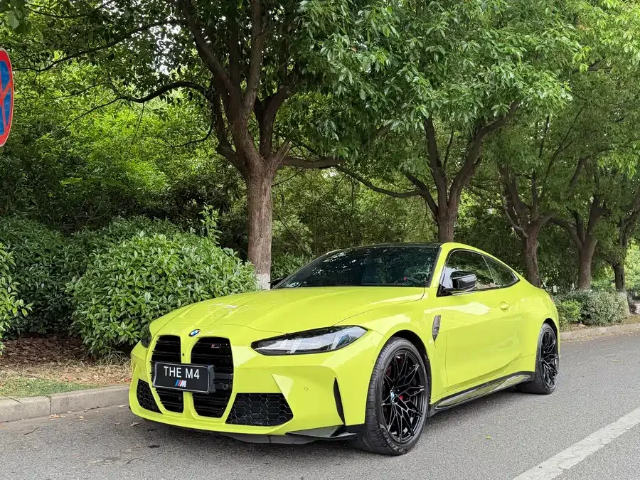 BMW M4 2025