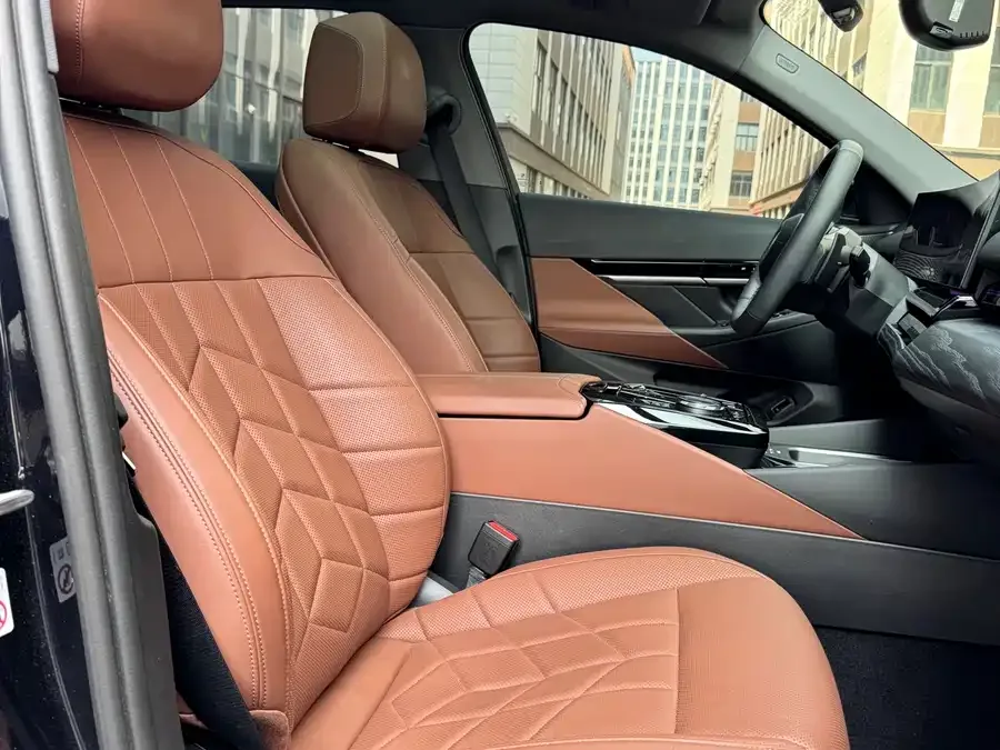 BMW 5 Series BMW 5 Series 2024 525Li M Sports Package 2024 — миниатюра 5