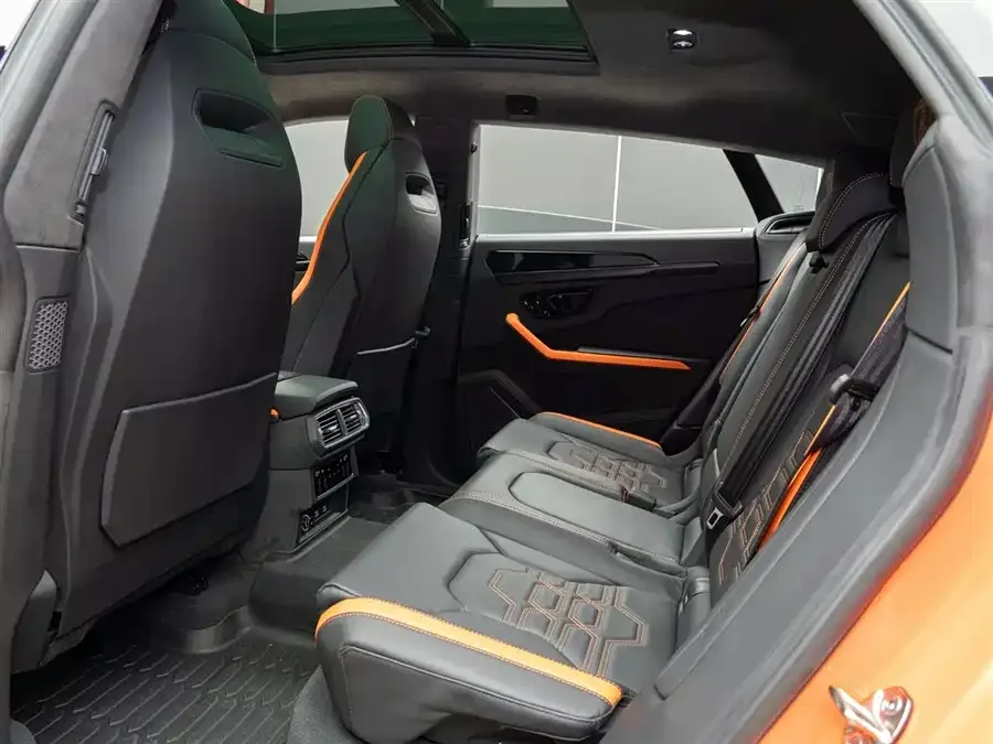 Lamborghini Urus SE Urus SE 2025 4.0T Standard Edition 2025 — миниатюра 4