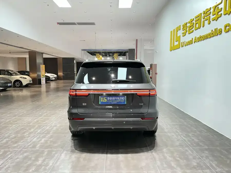 Li Xiang One Ideal ONE 2021 extended range 6-seater version 2022 — миниатюра 2