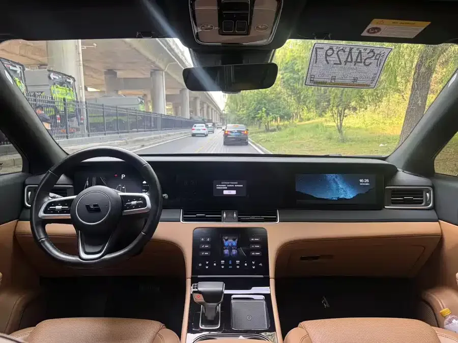 Li Xiang One Ideal ONE 2021 extended range 6-seater version 2022 — миниатюра 3