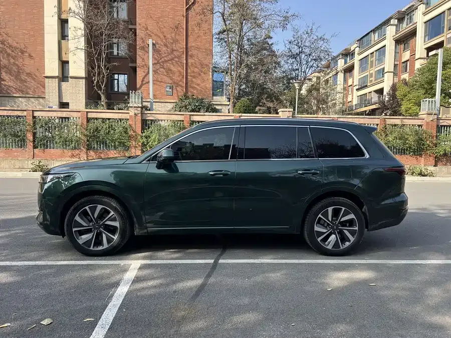 Li Xiang One Ideal ONE 2021 extended range 6-seater version 2022 — миниатюра 4