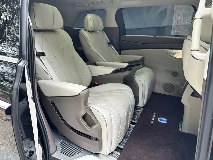 BYD D9 DENZA D9 2022 DM-i 1040 Premium Edition 2023 — миниатюра 4
