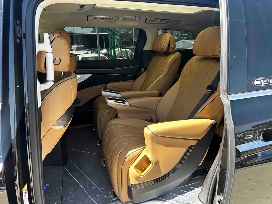 BYD D9 DENZA D9 2024 DM-i 980 4WD Premium Edition 2025 — миниатюра 4