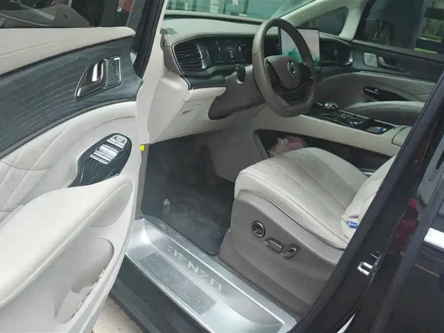 BYD D9 BYD D9 2022 DM-i 970 4WD Flagship Model 2023 — миниатюра 3