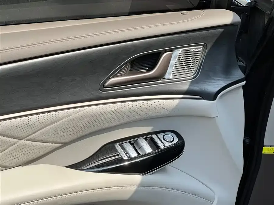 BYD D9 DENZA D9 2022 DM-i 1040 Premium Edition 2024 — миниатюра 2