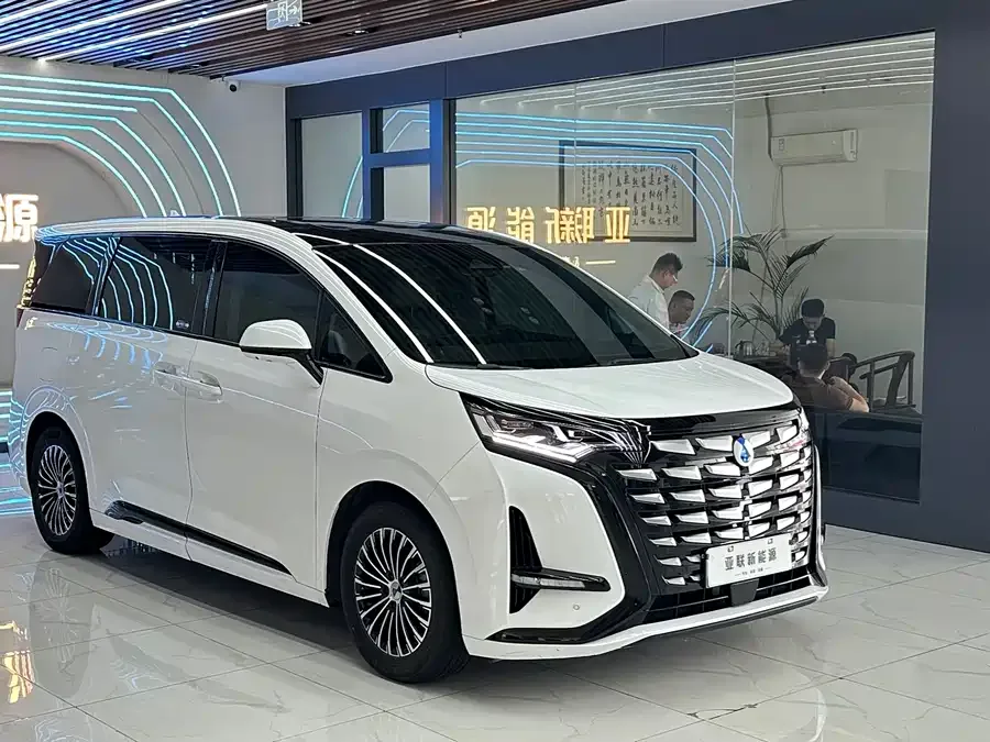 BYD D9 2023
