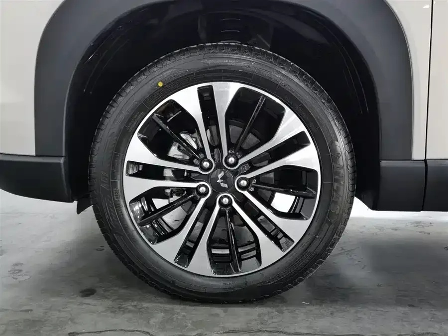 Wuling Starlight 560 New Energy Starlight 560 New Energy 2026 Plug-in Hybrid 125km Luxury Model 2026 — миниатюра 5
