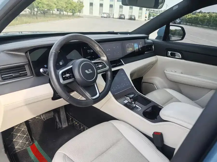 Li Xiang One Ideal ONE 2021 extended range 6-seater version 2023 — миниатюра 4