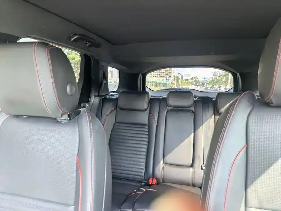 Land Rover Discovery Sport New Energy Discovery Sport New Energy 2022 P300e Performance Technology Edition 2023 — миниатюра 3